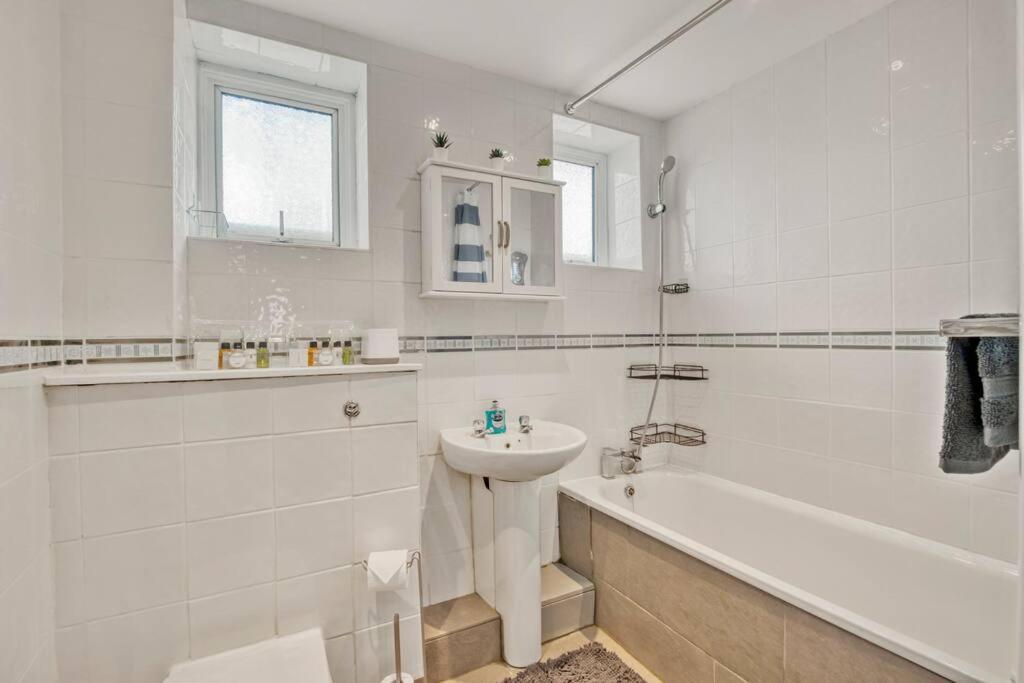 Lovely 3-Bed Clapham Common ลอนดอน ภายนอก รูปภาพ